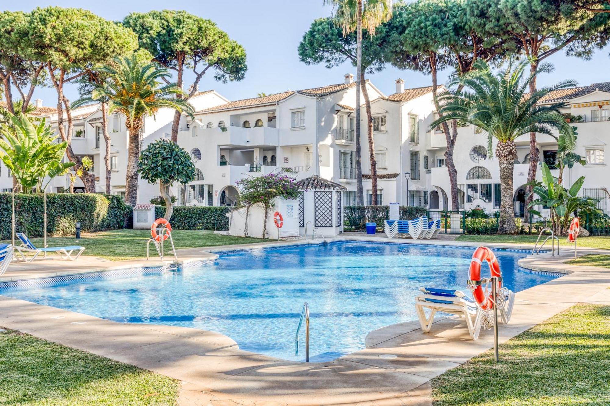 Apartmán Life El Presidente Penthouse Pool View Estepona Exteriér fotografie