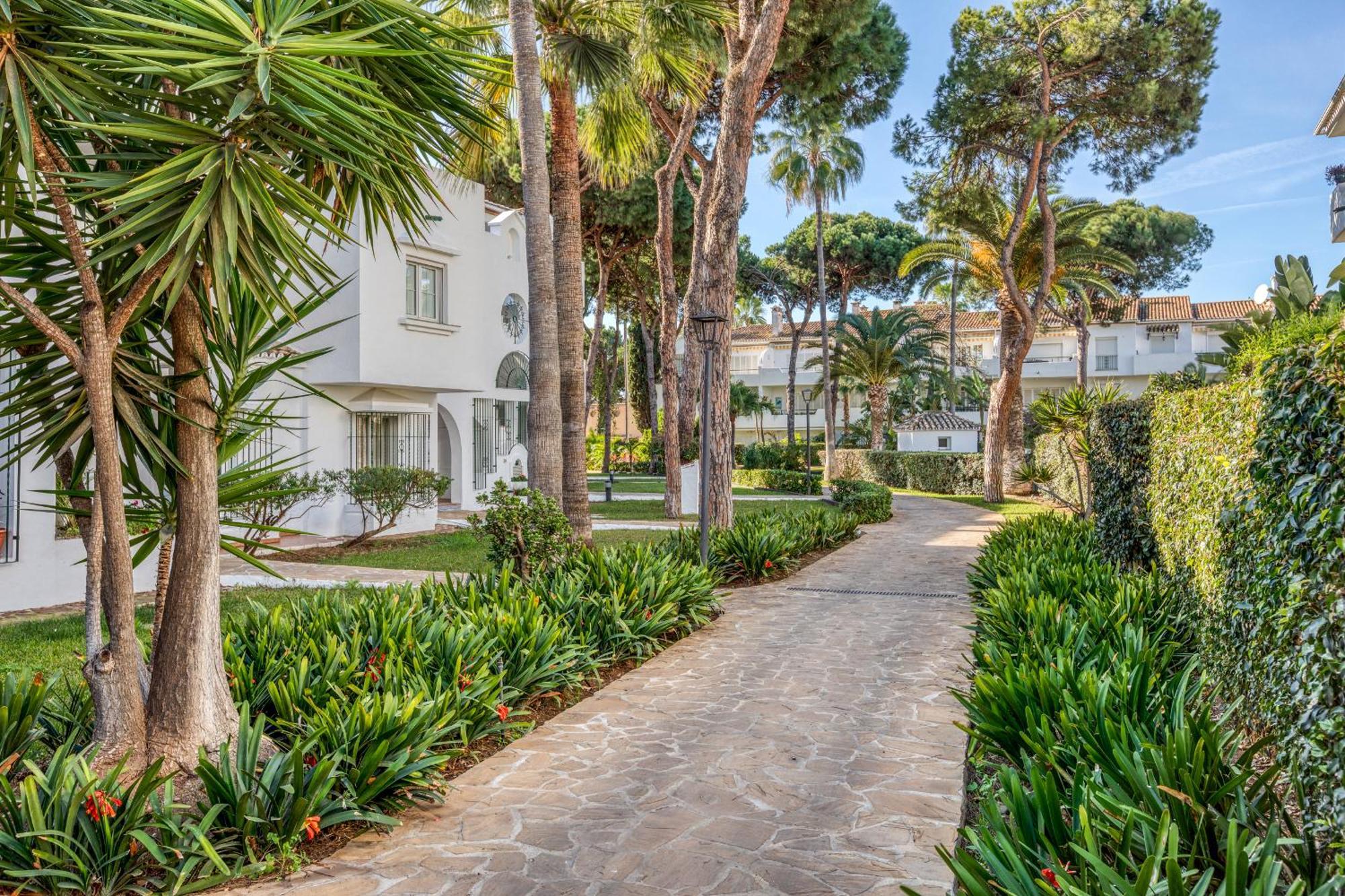 Apartmán Life El Presidente Penthouse Pool View Estepona Exteriér fotografie